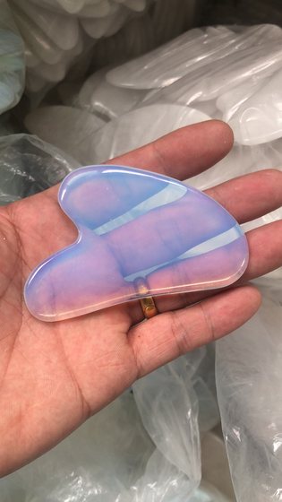 蛋白石心型